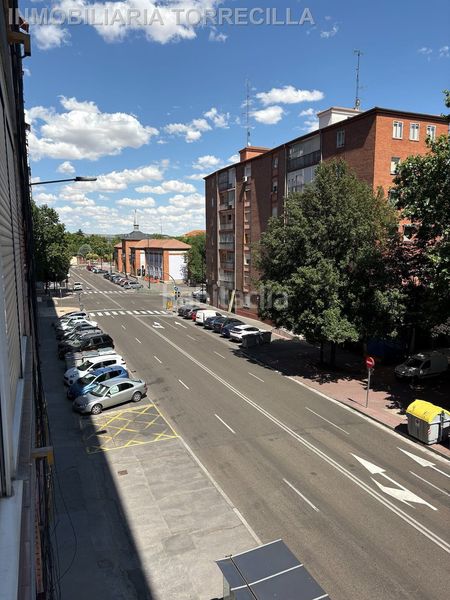 Foto dcd6ec16-4eec-4048-b7f9-5b0ddba3a198. Piso en Hospital Valladolid