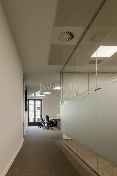 Foto d258609f-000b-43b3-8fa9-6d4256c3ca7e. Miete büro in plaza de la lealtad 2 in Jerónimos Madrid