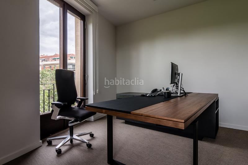 Foto ecb7da36-3fe9-492b-aa41-e731c2f18624. Miete büro in plaza de la lealtad 2 in Jerónimos Madrid