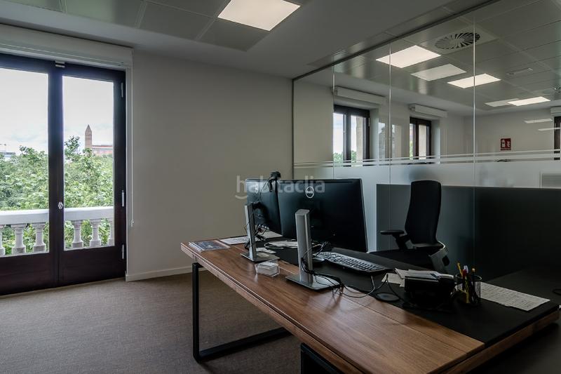 Foto 902fd9e2-ca86-4cc2-9325-06a05c4948da. Rent office space in plaza de la lealtad 2 in Jerónimos Madrid