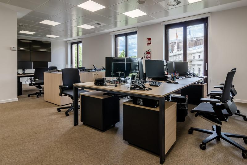 Foto fa2fbf45-381e-49b1-bb8c-30f8df2a8bf7. Rent office space in plaza de la lealtad 2 in Jerónimos Madrid