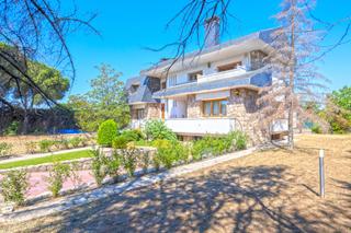 Xalet a Avenida de marsil 14. Exclusiva vivienda de lujo en la urbanización del golf de las ro