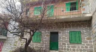 Reihenhaus  Calle san blas 11. Chalet adosado en hoyo de pinares - tu refugio ideal cerca de ma