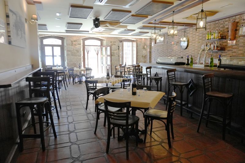 Foto 4ccd8616-7471-43f2-9b87-9ff311649c9b. Edifici a plaza del caño 3 a Hoyo de Pinares (El)