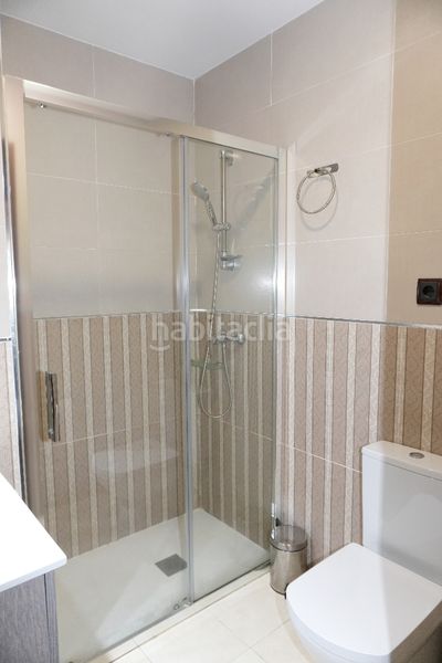 Foto 71dc5087-6316-4297-8b2d-d3dd5e02a394. Edifici a plaza del caño 3 a Hoyo de Pinares (El)