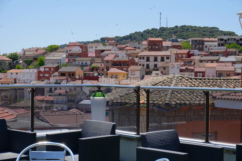 Foto a0f00f6e-504e-4075-8c23-bfd78ae6e5c9. Edifici a plaza del caño 3 a Hoyo de Pinares (El)