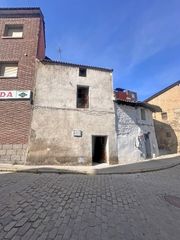 Maison à Calle corredera de san miguel 3. Casa en el hoyo de pinares - centro del pueblo