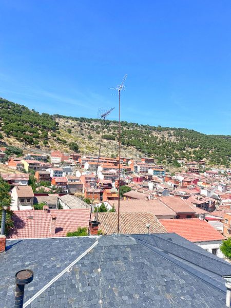 Foto d64c46e2-17bc-43eb-a962-9b719c111971. Àtic a Hoyo de Pinares (El)