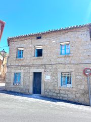 Towny house in Avenida portugal 15. Casa en el centro del pueblo. al lado del ayuntamiento, bancos,
