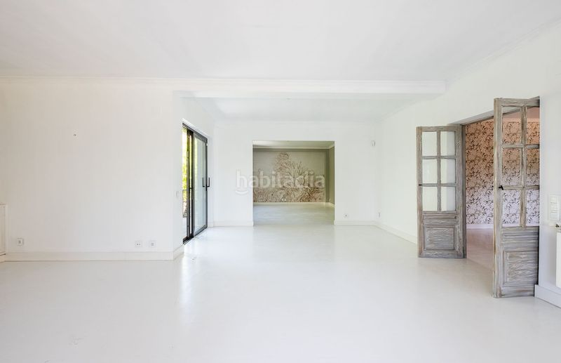 Foto d2c3340d-e9c7-4b65-9363-520267907a45. Lloguer xalet amb piscina a Aravaca Madrid