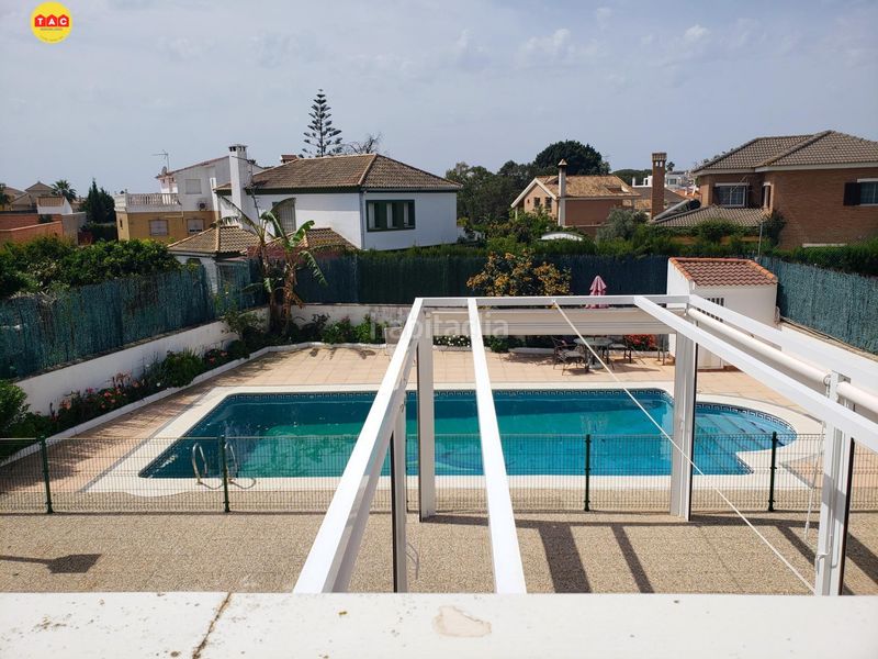 Foto 0cf7fec7-fbbd-4559-8dd7-804d44820b93. Xalet amb aparcament piscina a Lepe