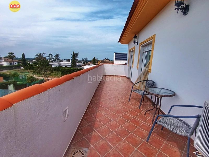 Foto 4a5dd76c-2f07-4375-b9b9-b3af94965d95. Xalet amb aparcament piscina a Lepe