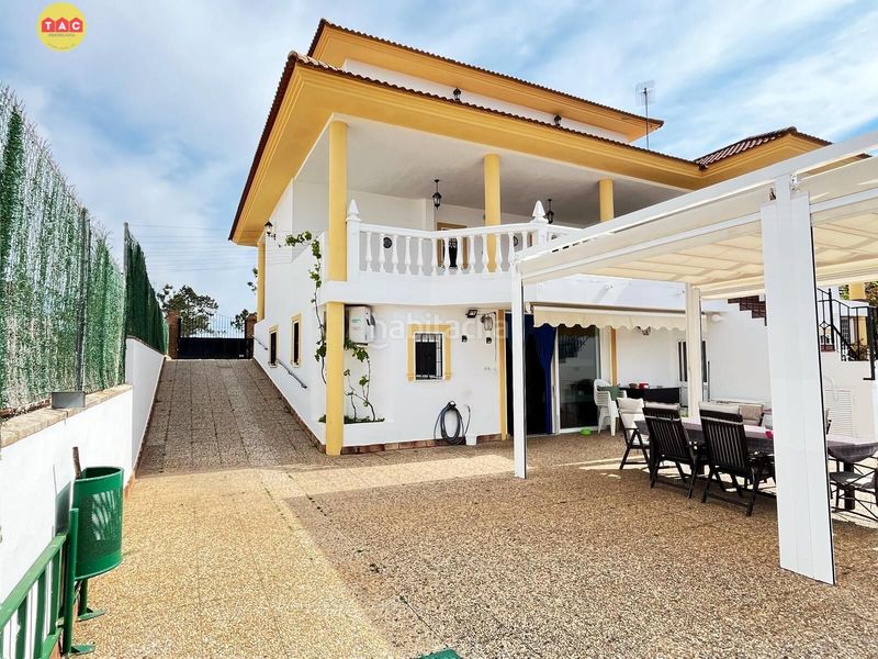 Foto 74e44093-6dde-444b-83f5-1d3863f1e6fc. Xalet amb aparcament piscina a Lepe