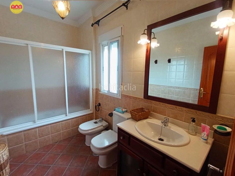 Foto acd80f29-d071-4766-8392-3708900dfd79. Xalet amb aparcament piscina a Lepe