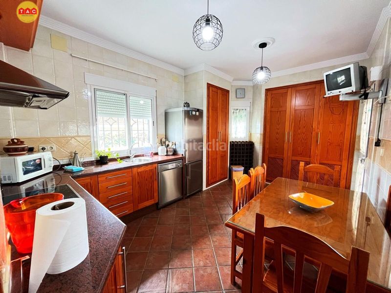 Foto c426d555-ceea-41b2-86b5-31a70a93325d. Xalet amb aparcament piscina a Lepe