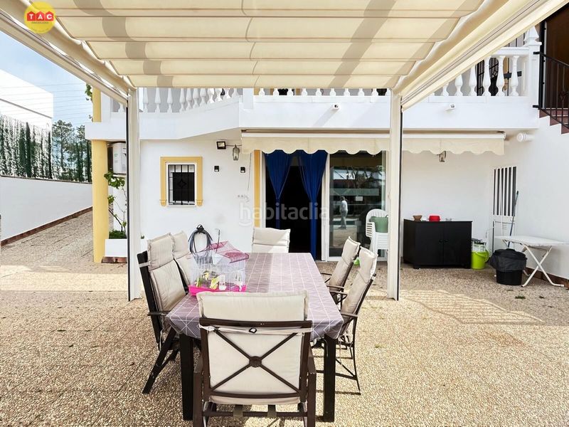 Foto c46be566-2e0d-4a50-a505-86e842f0f4b9. Xalet amb aparcament piscina a Lepe