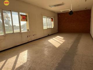 Locale commerciale in Lepe