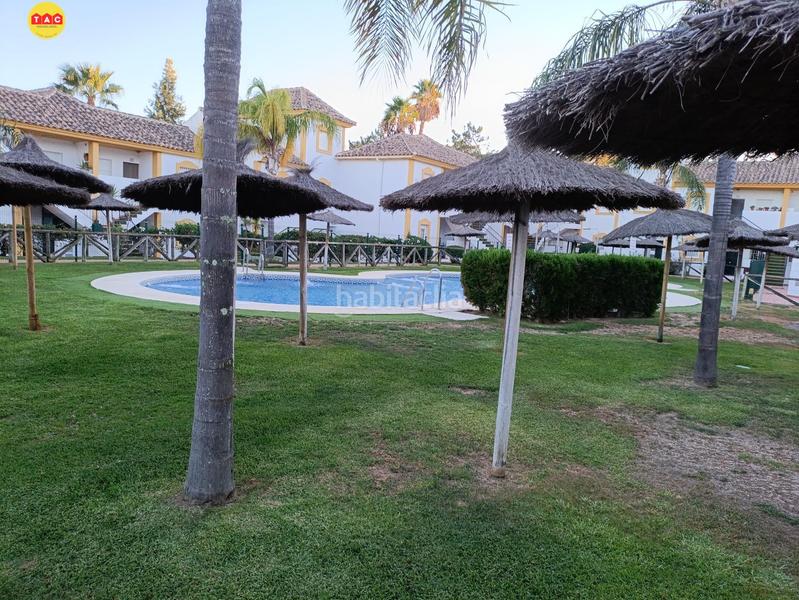 Foto a3b6a32e-de77-49f8-b25e-99f46b255379. Casa adosada vivienda en Islantilla golf Islantilla