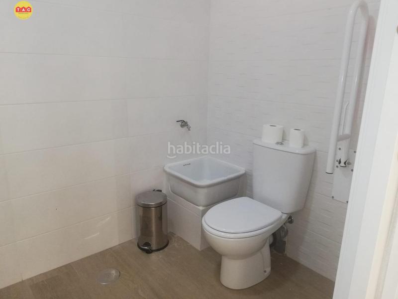 Foto 976fcb99-8fad-47d1-8789-1e05b97e0359. Affitto locale commerciale in Lepe