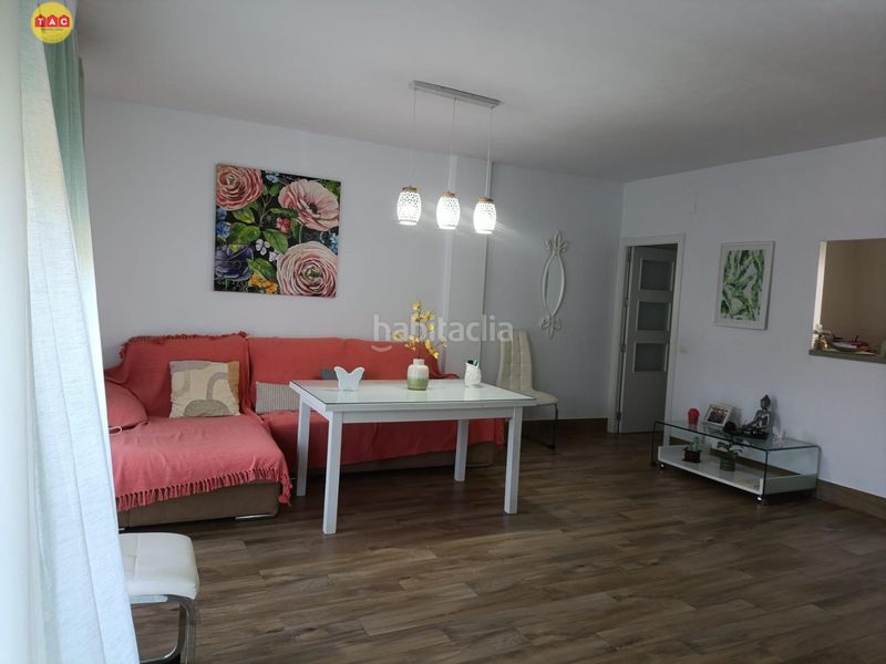 Foto 5957c735-4c93-47c3-b91b-392b6da14537. Flat with heating in Lepe