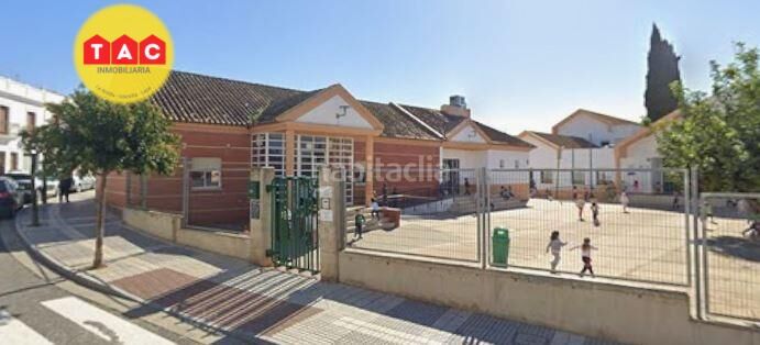 Foto 07b84c56-76a8-449e-826d-02bb6dcbbe64. Casa adossada amb aparcament a Lepe