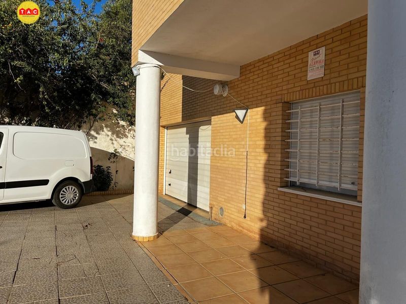 Foto 09c8b29d-b162-49a4-ab34-95a12fd95328. Chalet  en pinares en Lepe