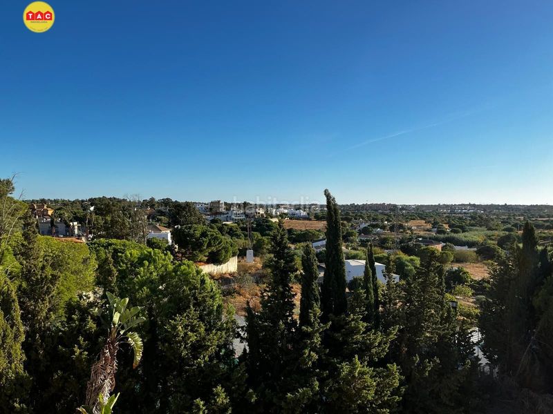 Foto 56b51dd0-9705-4df8-845c-f4319ed2040b. Chalet  en pinares en Lepe