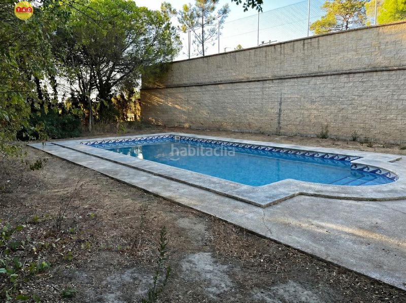 Foto 68e07f66-9567-490a-86d2-ec26dc57168e. Chalet  en pinares en Lepe