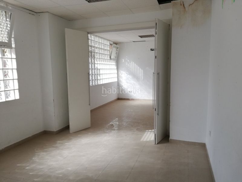 Foto d8bf2179-3d69-4e4f-9e96-09ad3e6d9582. Local comercial a San Antonio Huelva
