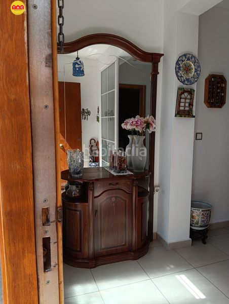 Foto 43b6851b-0608-4c16-8e87-158f3d768466. Maison avec parking dans Lepe