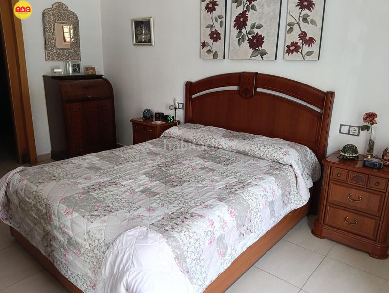 Foto a8edacb3-fbb9-4e0e-b0c8-1e68755860c0. Maison avec parking dans Lepe