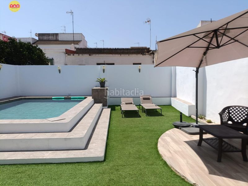 Foto 01d9ff96-8d01-4f16-9845-6fc5f16423cf. Casa amb piscina a Lepe