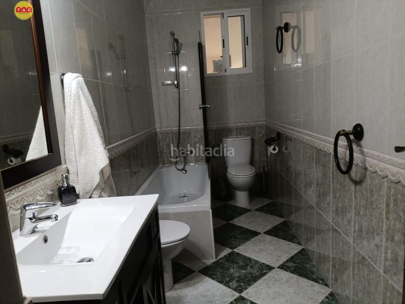 Foto 587f5344-8946-448d-bc6d-a548557b34e8. Casa amb piscina a Lepe