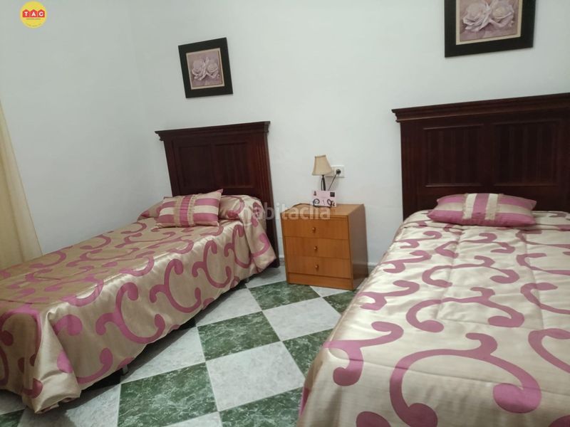 Foto 850396c4-b289-4dc4-a691-09b92e7e3e4f. Casa amb piscina a Lepe