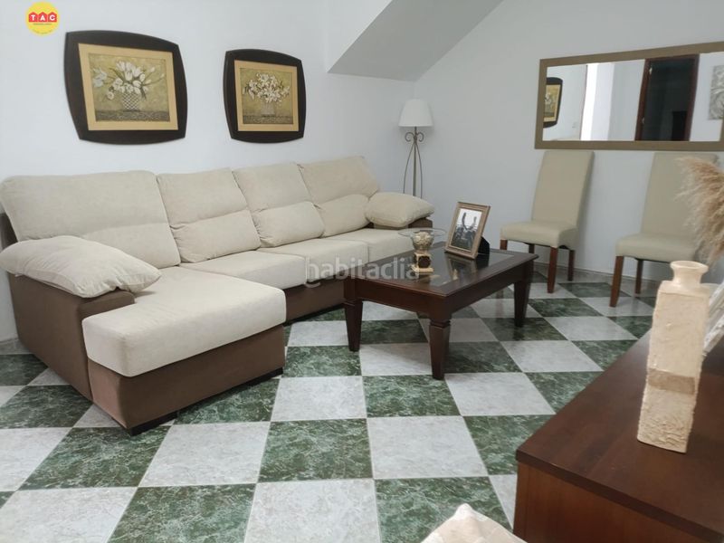 Foto 86f9e162-2172-4035-93c4-16332e24c5eb. Casa amb piscina a Lepe