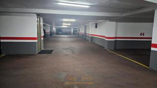 Lloguer Aparcament cotxe  Crespo rascón. Plaza de garaje en centro