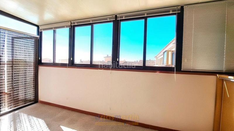 Foto 84cc0441-0653-4314-8d87-b6de7a2aec56. Alquiler ático en santiago madrigal 22 ático apartamento con piscina comunitaria y garaje en Salamanca