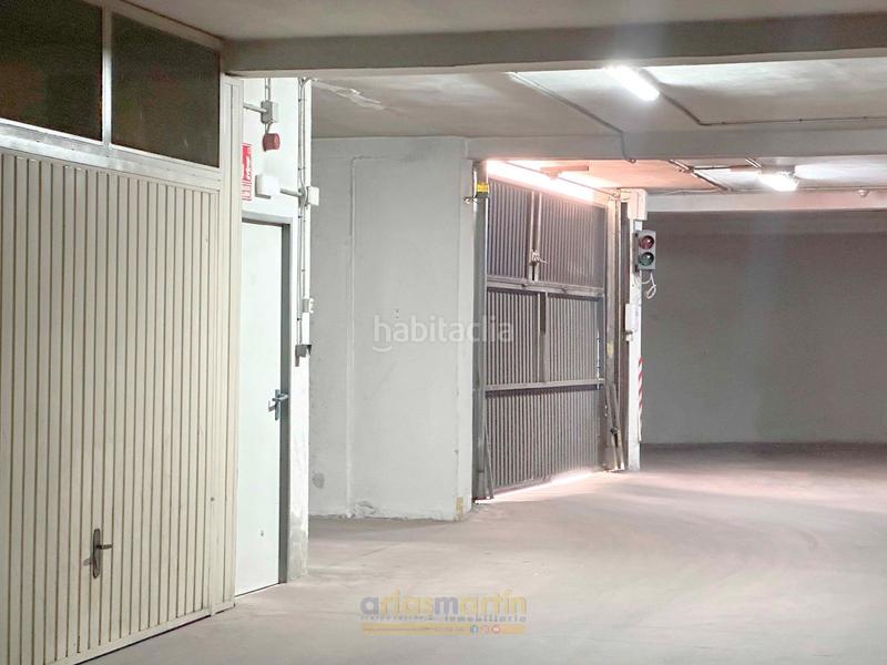 Foto 989d80b7-451f-4bb1-8ee3-f8183d438209. Alquiler ático en santiago madrigal 22 ático apartamento con piscina comunitaria y garaje en Salamanca