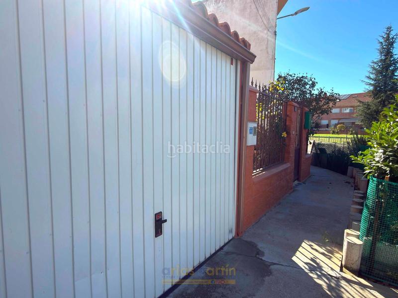 Foto 6b12bb64-b157-4ad8-89fb-77798c5533f1. Casa a villegas 25 a Villares de la Reina