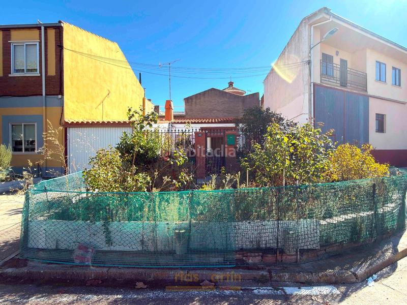 Foto 929268ea-259f-4153-a1bf-87f8d28b9340. Casa a villegas 25 a Villares de la Reina