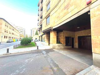 Aparcament cotxe a Condes de crespo rascón 38. Plaza de garaje en el centro de salamanca, calle crespo rascón