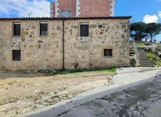 Casa a Cuesta 26. Casa con dos plantas en el municipio de rollán