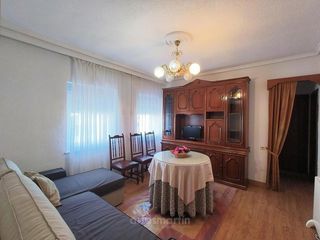 Rent Flat in Rio riofrio 5. Alquiler  solo estudiantes  próximo curso junto el corte inglés