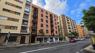 Rent Flat in Rollo 96. Piso en paseo del rollo 3 habitaciones