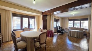 Location Appartement  Cuesta del carmen. Piso muy amplio y céntrico en alquiler