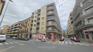 Rent Flat  Italia. Disponible en alquiler con reforma a estrenar 4 dorm y 2 baños