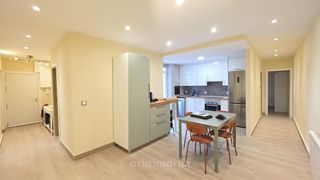 Lloguer Pis  De portugal. Piso para estudiantes 3 habitaciones proximo a campus