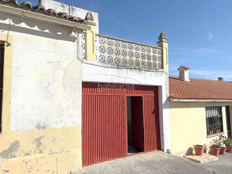 Foto 04d97bec-b7cc-41b1-8a76-2e8dcea1c1cc. Casa amb aparcament a Vecinos
