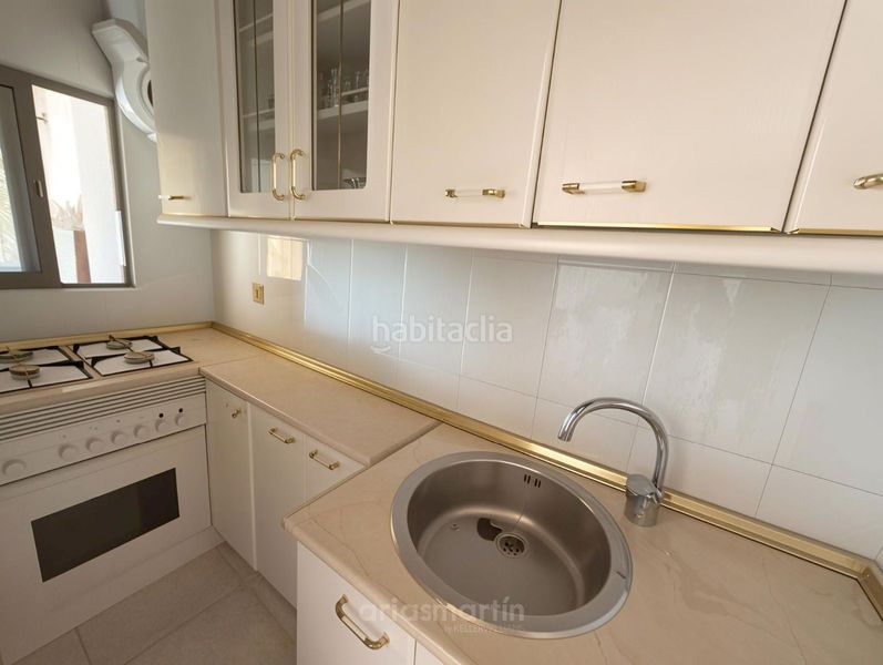 Foto 0ecb62e6-97e6-41cf-be6e-52e2440530f1. Casa amb aparcament a Vecinos