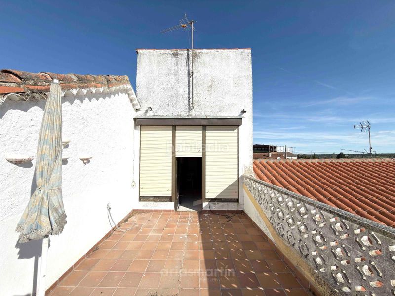 Foto 5a3133c9-b5ae-4238-9f6d-c811a38e6cfd. Casa amb aparcament a Vecinos